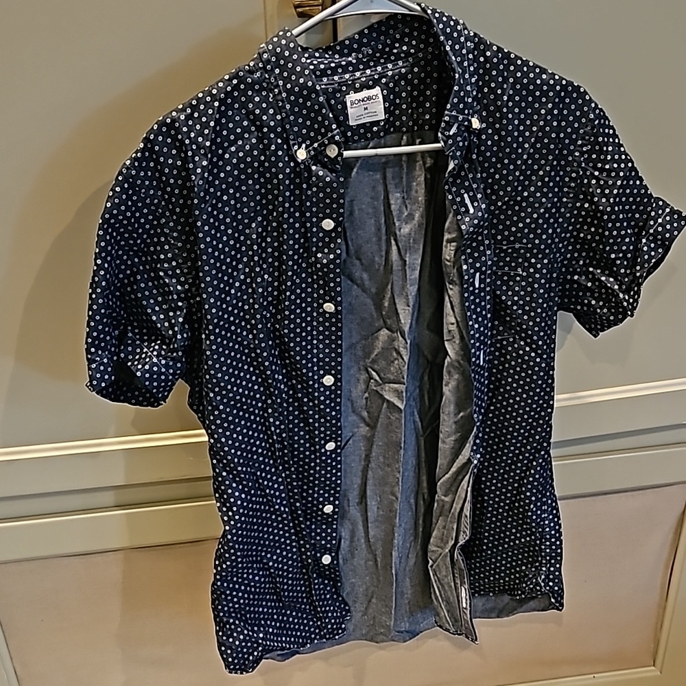Short sleeve button down